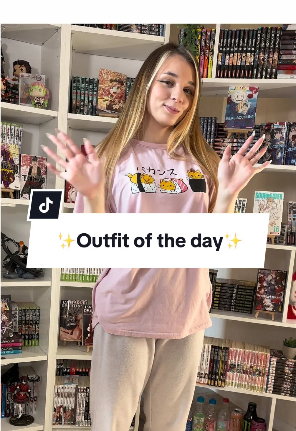 Vignette de la vidéo « Une tenue en beige, noir et blanc » de Natsumi